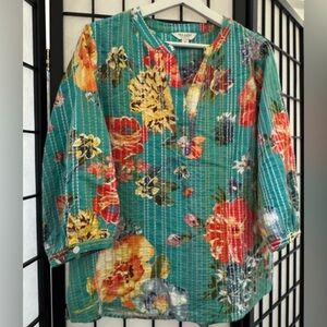 Tru Luxe Jeans Multicolor Floral Tunic blouse